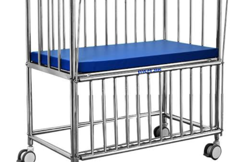 BABY COT